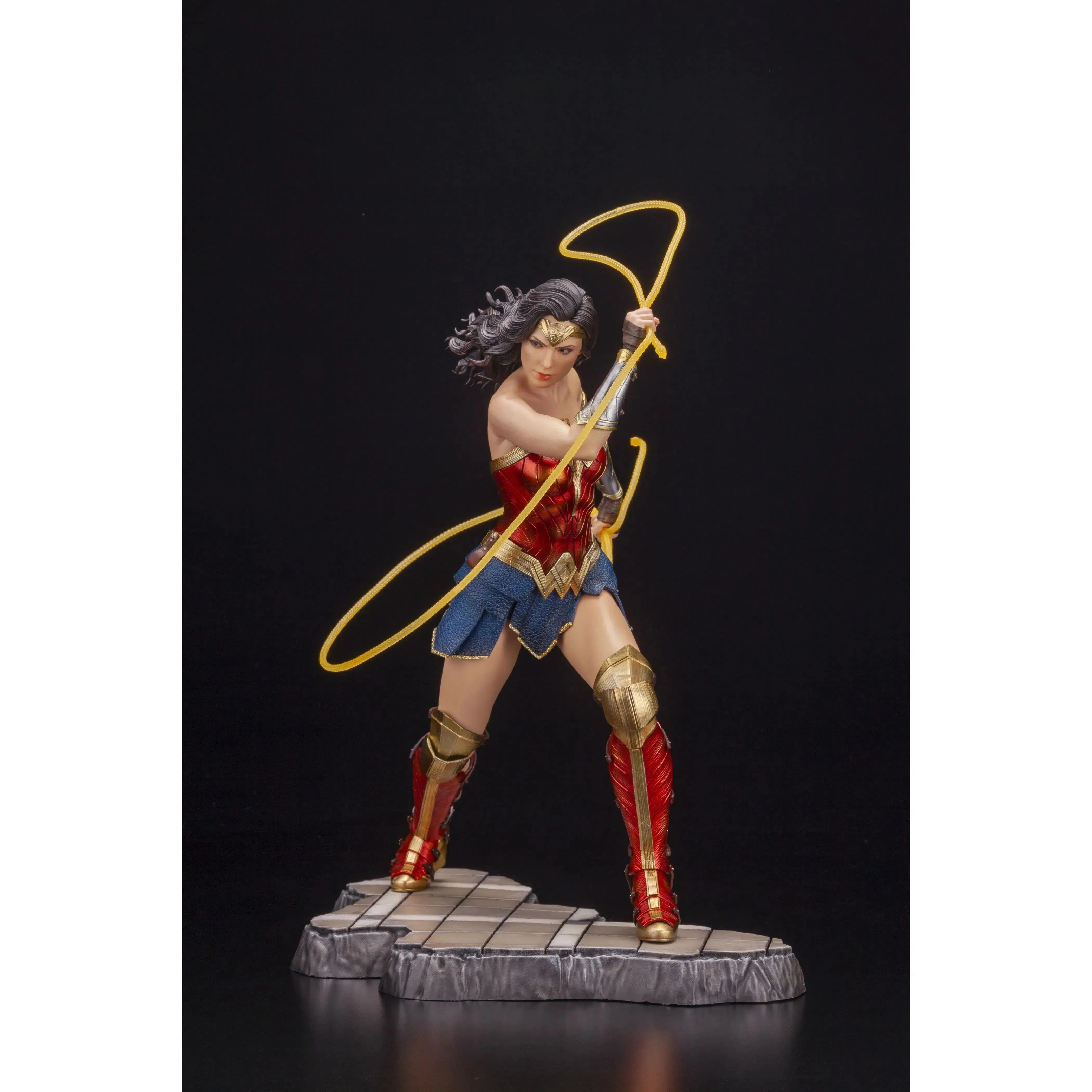 DC Comics: Wonder Woman 1984 Movie - Wonder Woman Statue - Kotobukiya - ArtFX