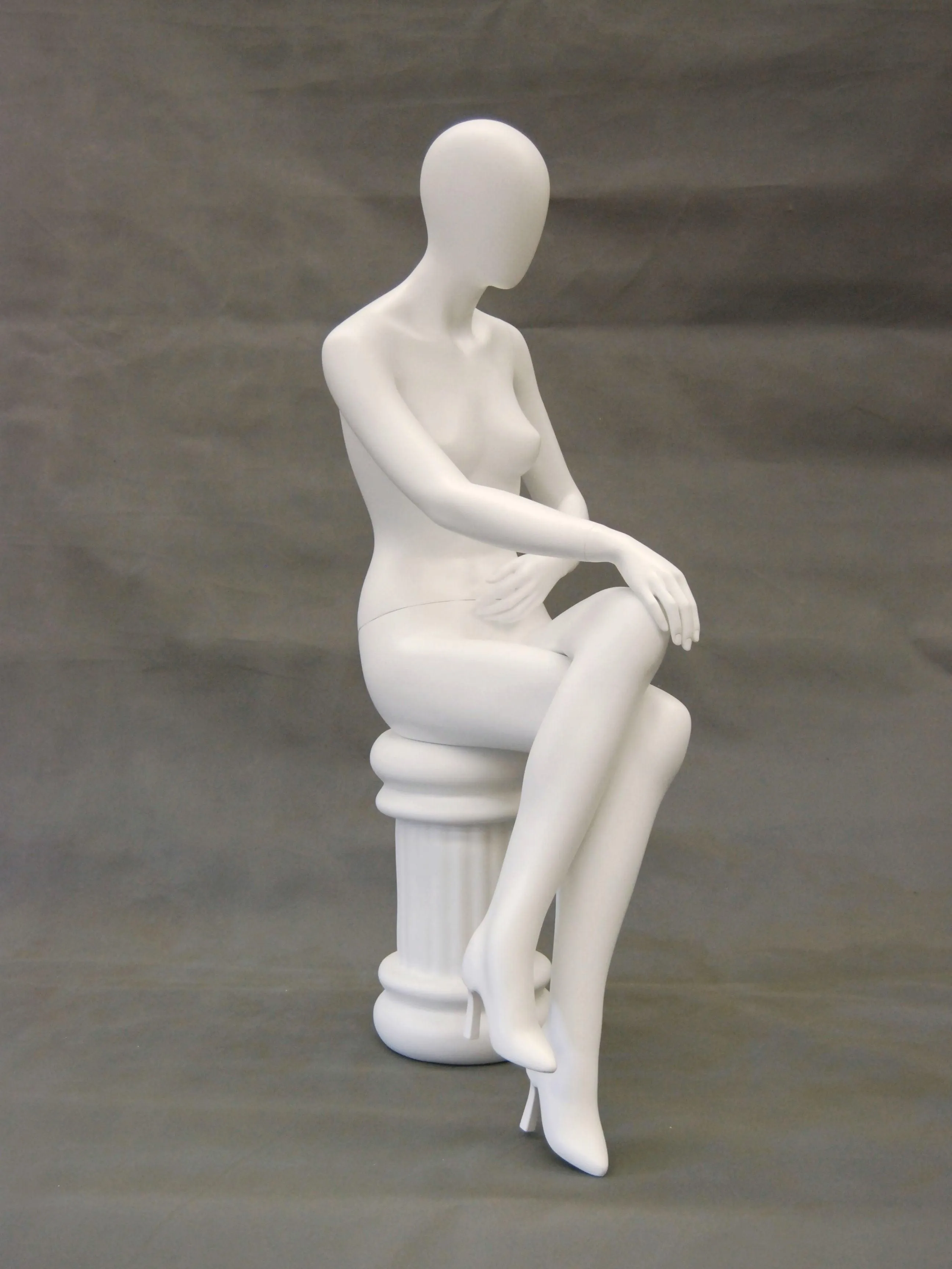 Egghead Female Sitting Mannequin MM-RGS9W