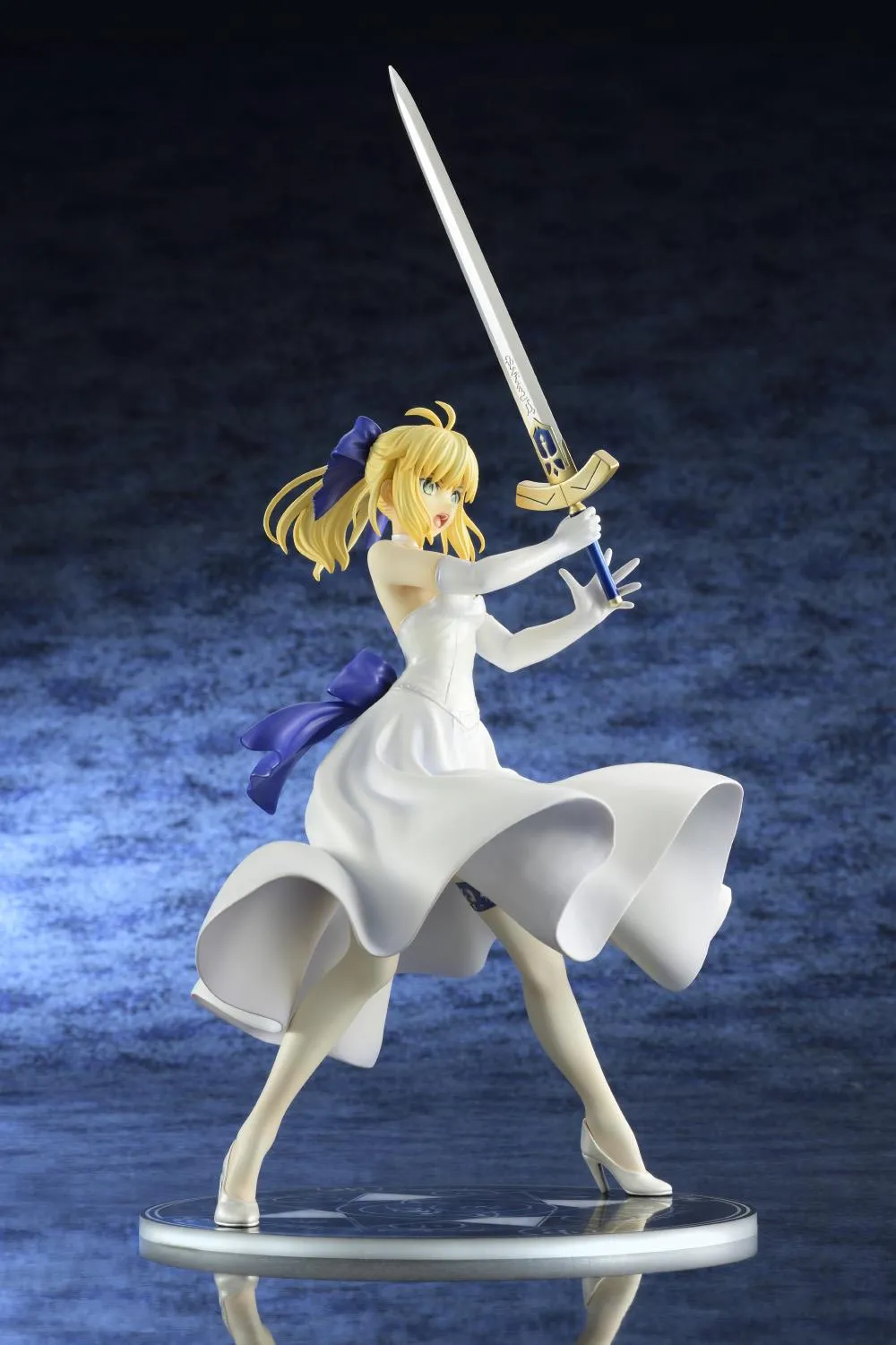 Fate/Stay Night: Saber White Dress Renewal ver. 1/8 Scale Figure