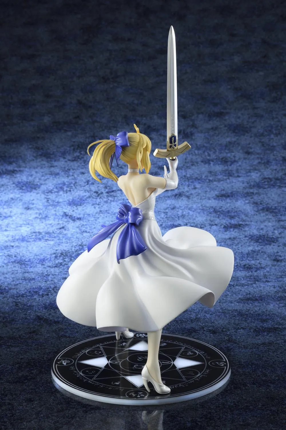 Fate/Stay Night: Saber White Dress Renewal ver. 1/8 Scale Figure