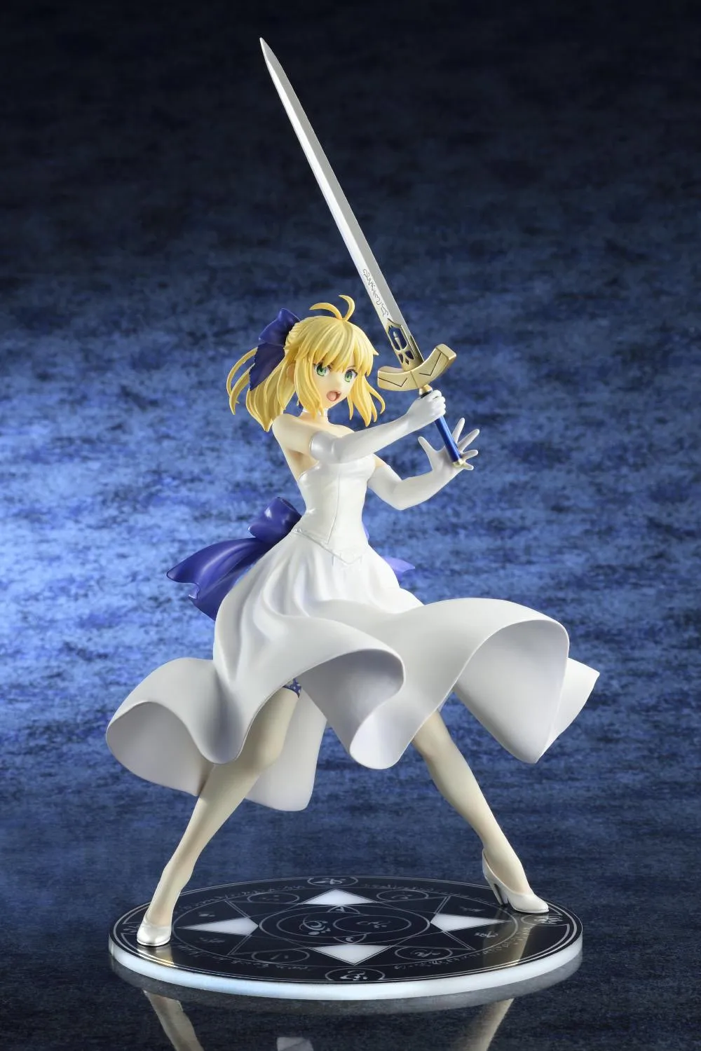 Fate/Stay Night: Saber White Dress Renewal ver. 1/8 Scale Figure